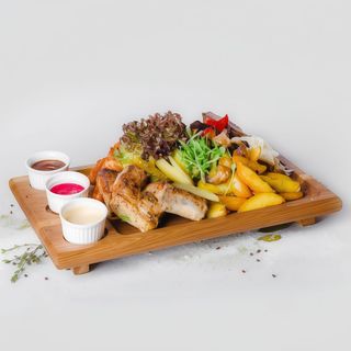 Дошка на велику компанію