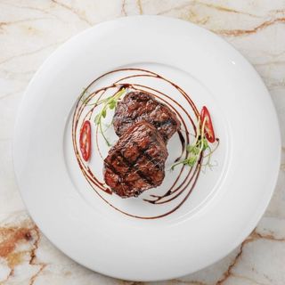 Медальони з яловичини (140г)