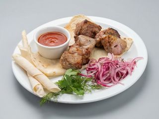 Шашлик з телятини (200/50/50г)