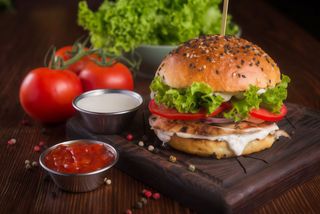 Бургер Цезар-Фреш (260г)