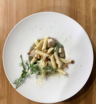 Паста з куркою та сиром гауда (260г)