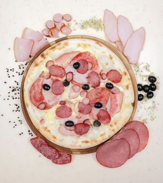 Піца 4 види м'яса на вершках (550г)