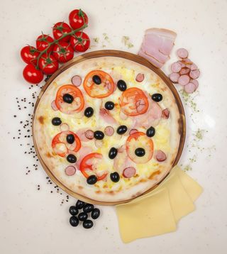 Піца Американо б'янко (550г)