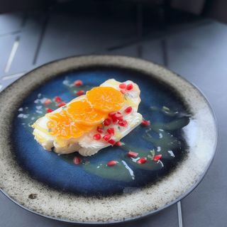 Меренговий рулет з манговим кюлі (160г)