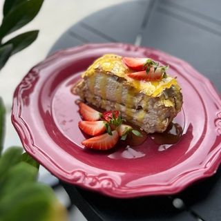 Меренговий рулет з манговим кюлі (160г)