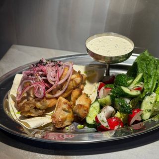 Ніжний шашлик з курча та овочами(160/300г)