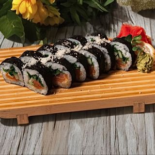 Футомакі з лососем та огірком (280г)