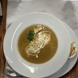 Крем-суп з печериць з крутонами (250/20/35г)