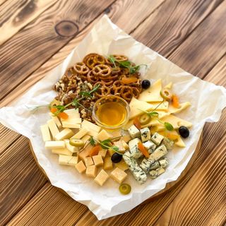 Сирна тарілка (300г)