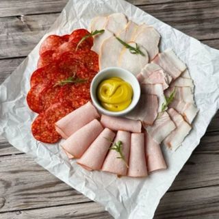 М’ясна нарізка (200/30г)