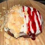 Сінабон з начинкою вишнево-шоколадний смак