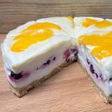 Чизкейк із солодким сиром і смородиною