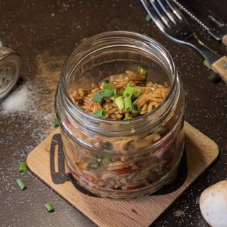 Лапша по-азіатськи зі свининою