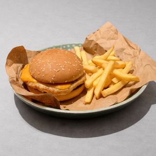 Міні Чікен чизбургер (165/60г)