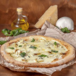 Піца з грушею та дорблю (400г)