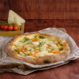 Піца з куркою та соусом Песто (500г)