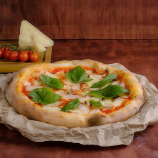 Піца з філе копченої курки та грибами (550г)