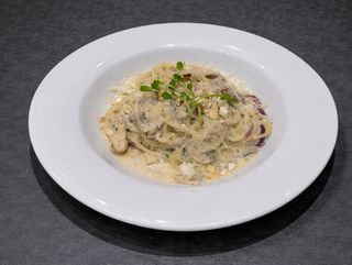 Паста з куркою та грибами (300г)