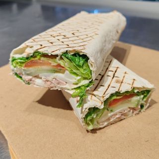 Тунець в лаваші