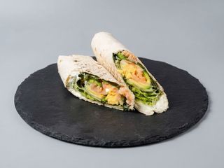 Лосось в лаваші