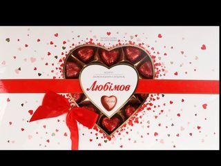 Велика коробка цукерок