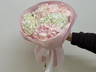 Букет з 5 гортензій