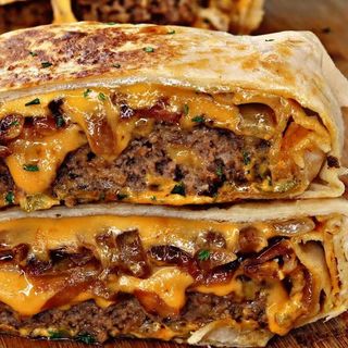 Бургер в лаваші зі свининою