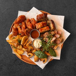 М'ясна дошка на компанію (1000/100г)