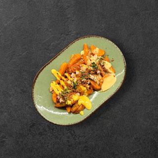 Печена картопля з куркою та соусами 260 г