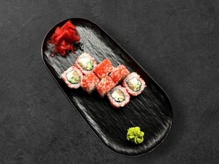 Каліфорнія з лососем в ікрі ( 220г )