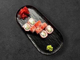 Каліфорнія з лососем в ікрі (220г)