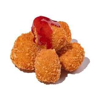 Брі фрі з брусничним джемом