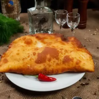 Чебурек з м'ясом (200г)