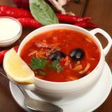 Солянка м'ясна