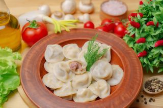 Пельмені зі свининою та яловичиною (1кг), заморожений напівфабрикат