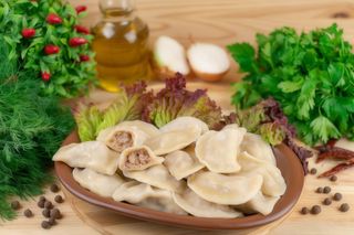 Вареники з м'ясом (1кг), заморожений напівфабрикат