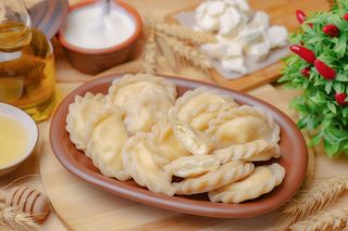 Вареники з солодким сиром (1кг), заморожений напівфабрикат