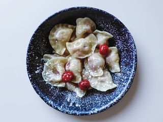 Вареники з вишнею (240г)