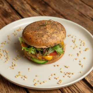 Чізбургер VegChicken з соусом тар-тар (250г)