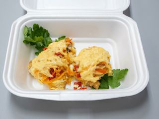 Філе хека смажене з овочами та грибами (100г)