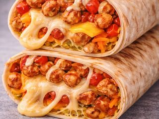 Шаурма сулугуні з куркою