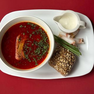 Наваристий український борщ  з копченим ребром  (380г)