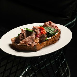 Брускета з Ростбіфом (170г)