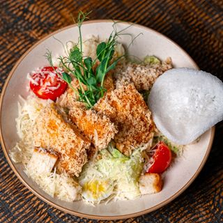 Caesar Ama з хрусткою курочкою