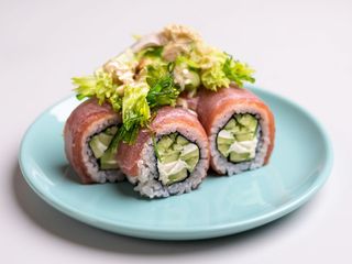 Рол Філадельфія з тунцем (365г)