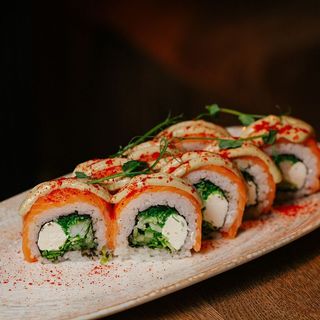 Рол з креветкою, лососем та сиром філадельфія