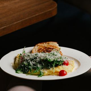 Омлет з пармезаном