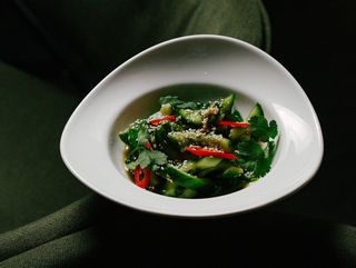 Биті огірки з чукою