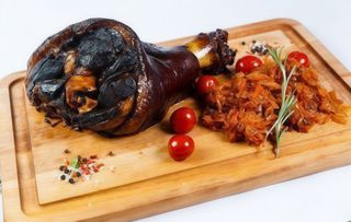 Свиняча рулька в пивному маринаді (1500г)