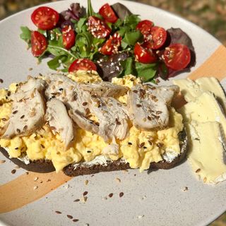 Сніданок з куркою